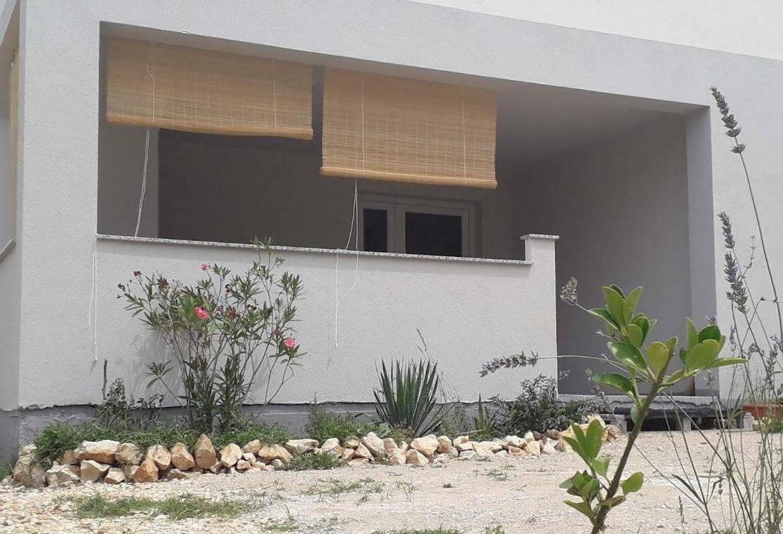 Appartamento Luciana Povljana Esterno foto